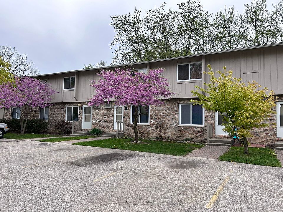 1st image of 531 N Pine River St #4fddbf2d7