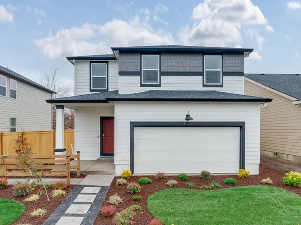 2721 Chickadee Ln, Woodburn, OR 97071