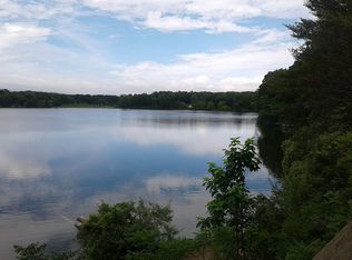 140 Lakeshore St, Grass Lake, MI 49240
