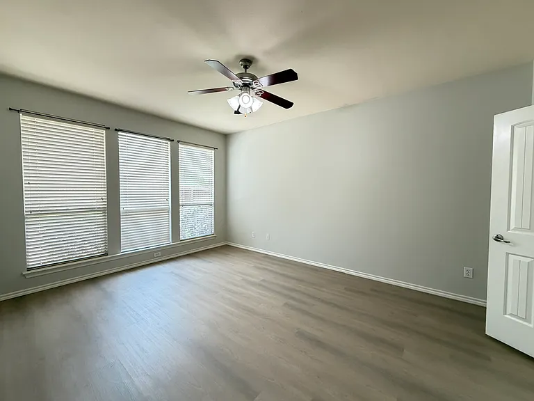 2105 Laurel Forest Dr — Photo 15