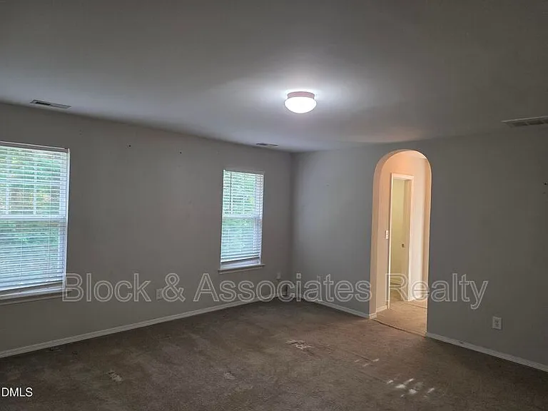 8208 Stone Cellar Dr — Photo 13
