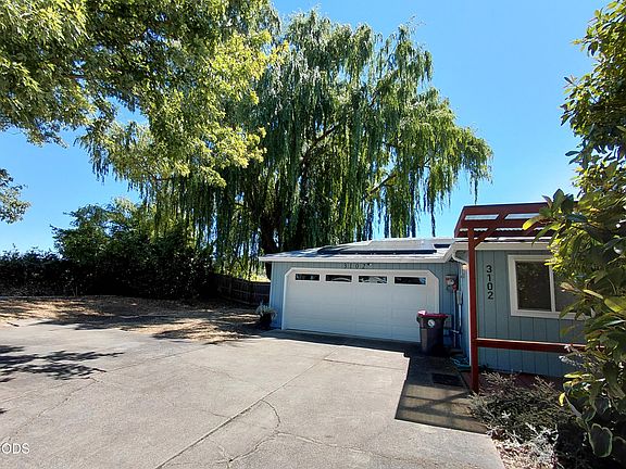 2nd image of 3102 Cody St