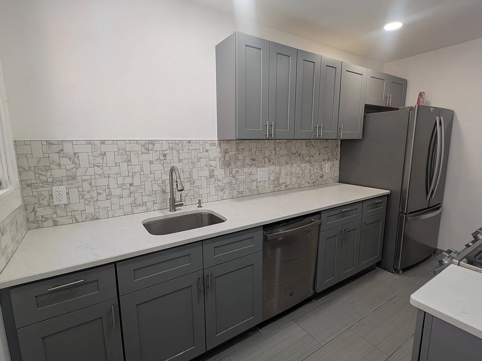2 bed, 1000 sqft, $1,345 — Photo 2