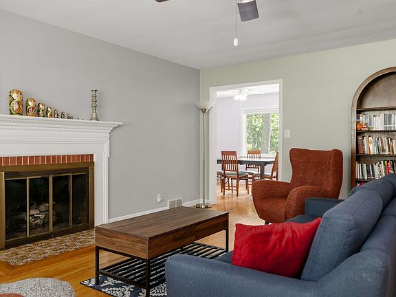 4th image of 53146 Oakmont Central Dr