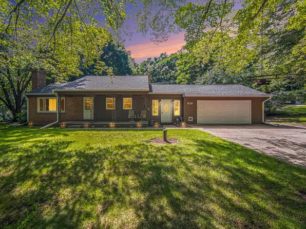 838 S Dettman Rd, Jackson, MI 49203