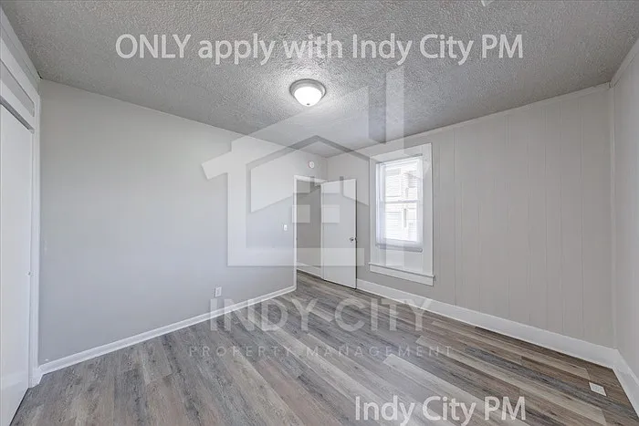 53 E Raymond St — Photo 6