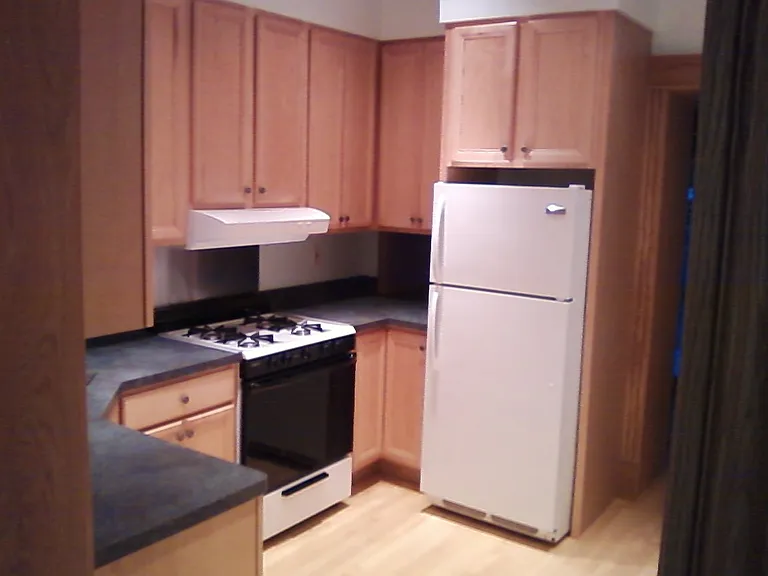 640 W 35th St #1 — Photo 4