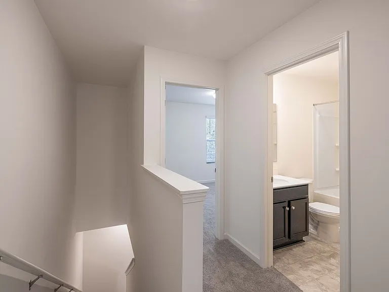 461 Kinnerton Pl — Photo 10