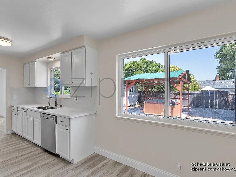 166 Madelia Pl — Photo 11