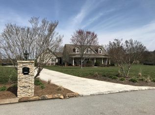 11815 Country Dr, Apison, TN 37302