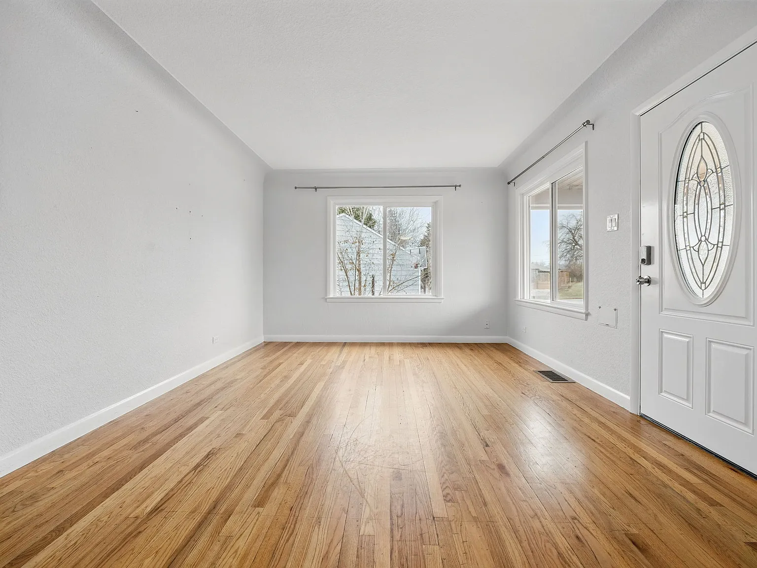 748 S Pecos St — Photo 3