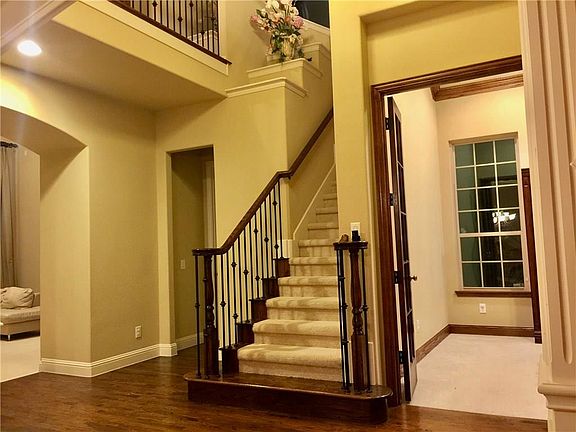 2nd image of 15498 Tealwood Ln