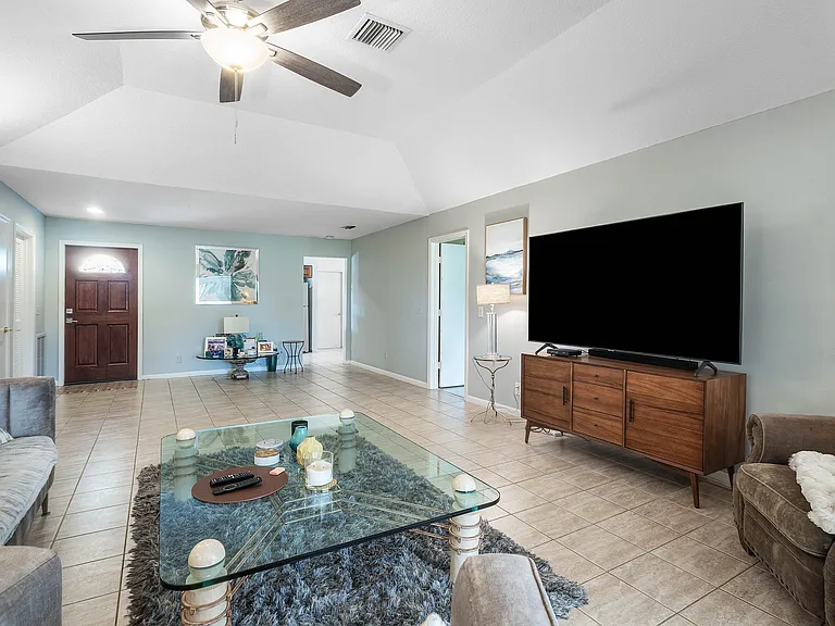 6403 Eastpointe Pines St — Photo 5