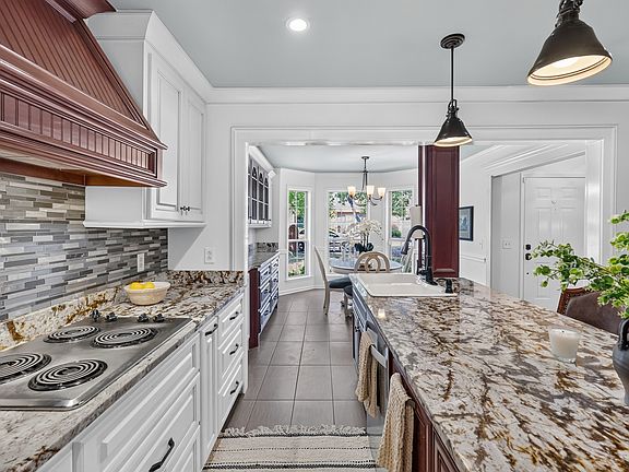 5th image of 409 Riveredge Ct