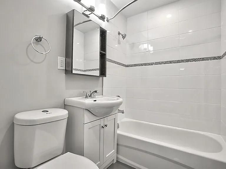 1307 Wilson Ave #1303 — Photo 4