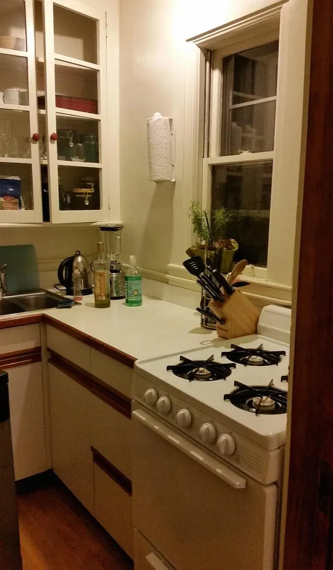 2 Clinton St — Photo 3