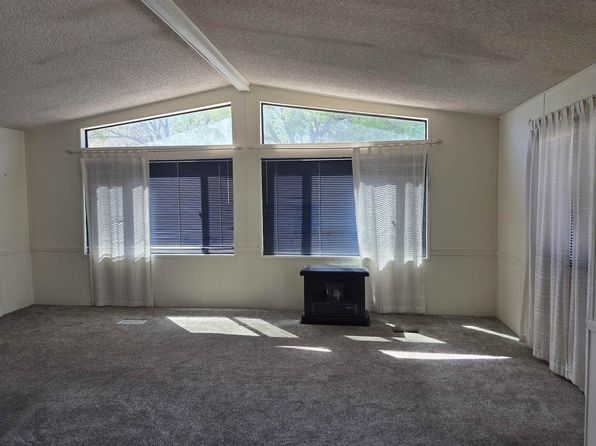 2253 Edinburgh Ave, Bishop, CA 93514