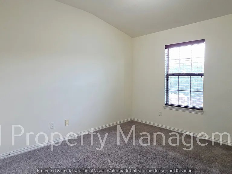 3676 Vienna St — Photo 24