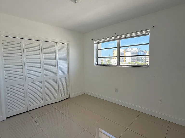 4410 W Flagler St — Photo 7
