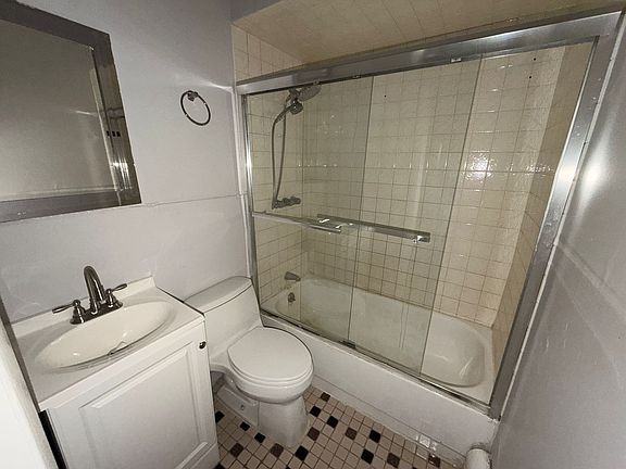 5th image of 75 Broadway #27E