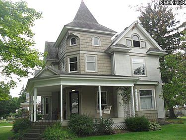 2nd image of 805 S Vine St
