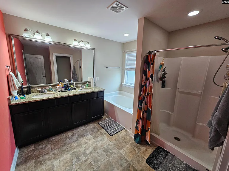 124 Harvest Glen Ln — Photo 13