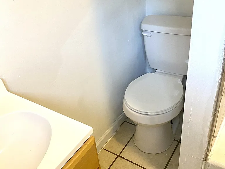 Kitchen Bathroom 4