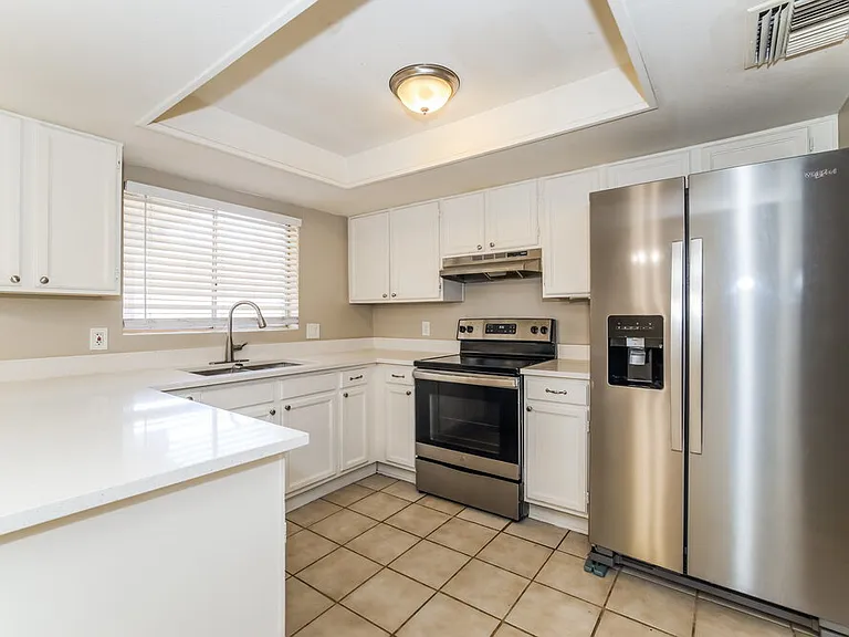 1417 E Irwin Ave — Photo 7
