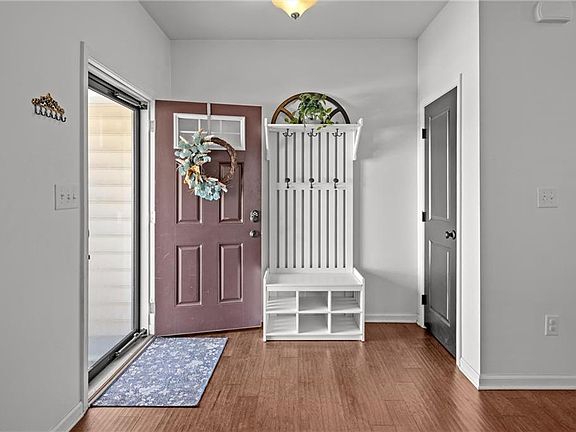 4th image of 712 Appalachian Ct