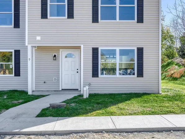 1885 Stoverstown Rd Unit 9, Spring Grove, PA 17362