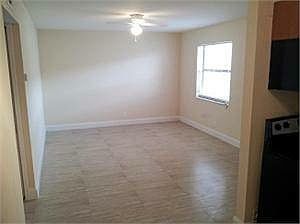 2nd image of 607 NE 29th Dr APT 18