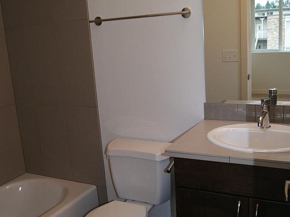 4th image of 32ND Avenue #12018C