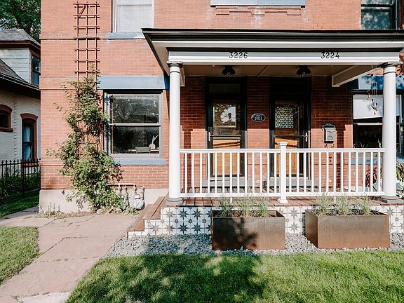 Charming Front Porch shared with Neighbor.