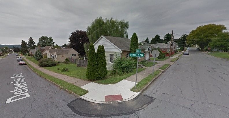 2nd image of 480 Phillips St