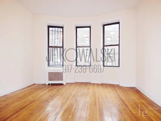 Rented by Hecht Group | media 33