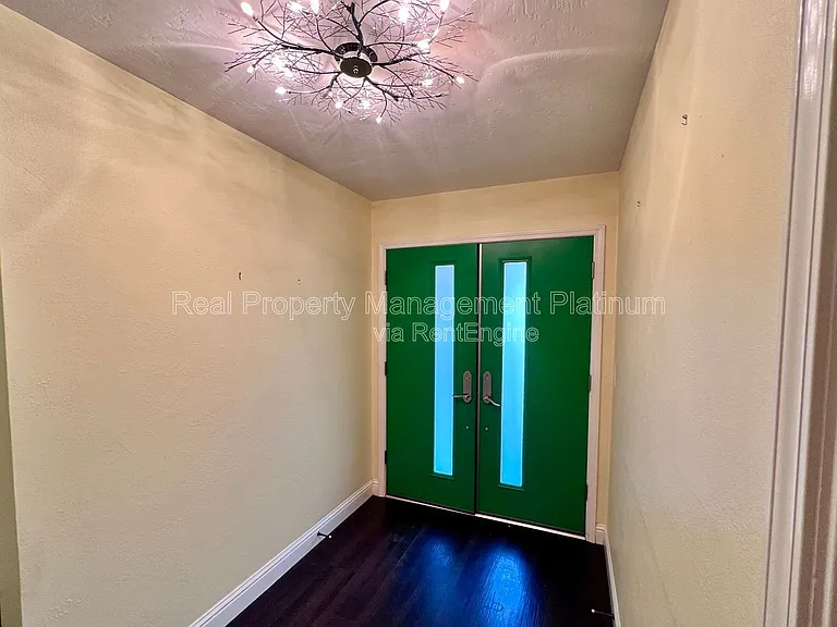 1111 W San Jose Ave — Photo 19