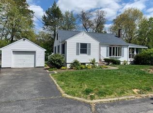 6 Sprucewood Rd, Wilmington, MA 01887