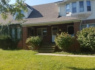 17916 E Park Dr, Cleveland, OH 44119