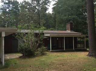 1026 Woodland Hills Dr, Laurel, MS 39440