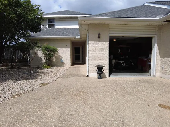 1 Antelope Trl, Kerrville, TX 78028