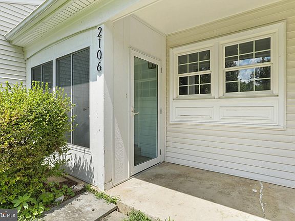 3rd image of 2106 Gunnell Farms Dr