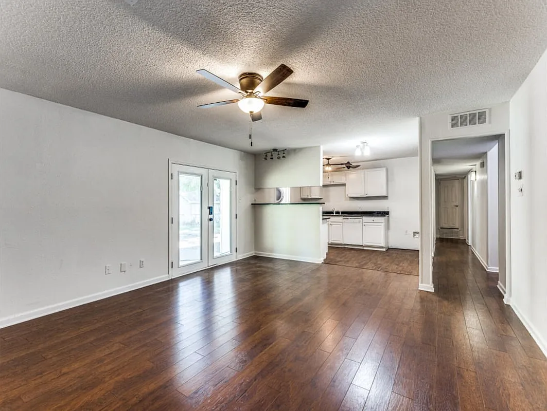 600 Northwest Ann Lois Lane Burleson TX 76028 — Photo 4