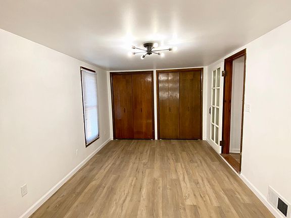 4th image of 221 Bernard St