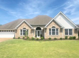 3518 N Bellshire Dr, Fayetteville, AR 72703