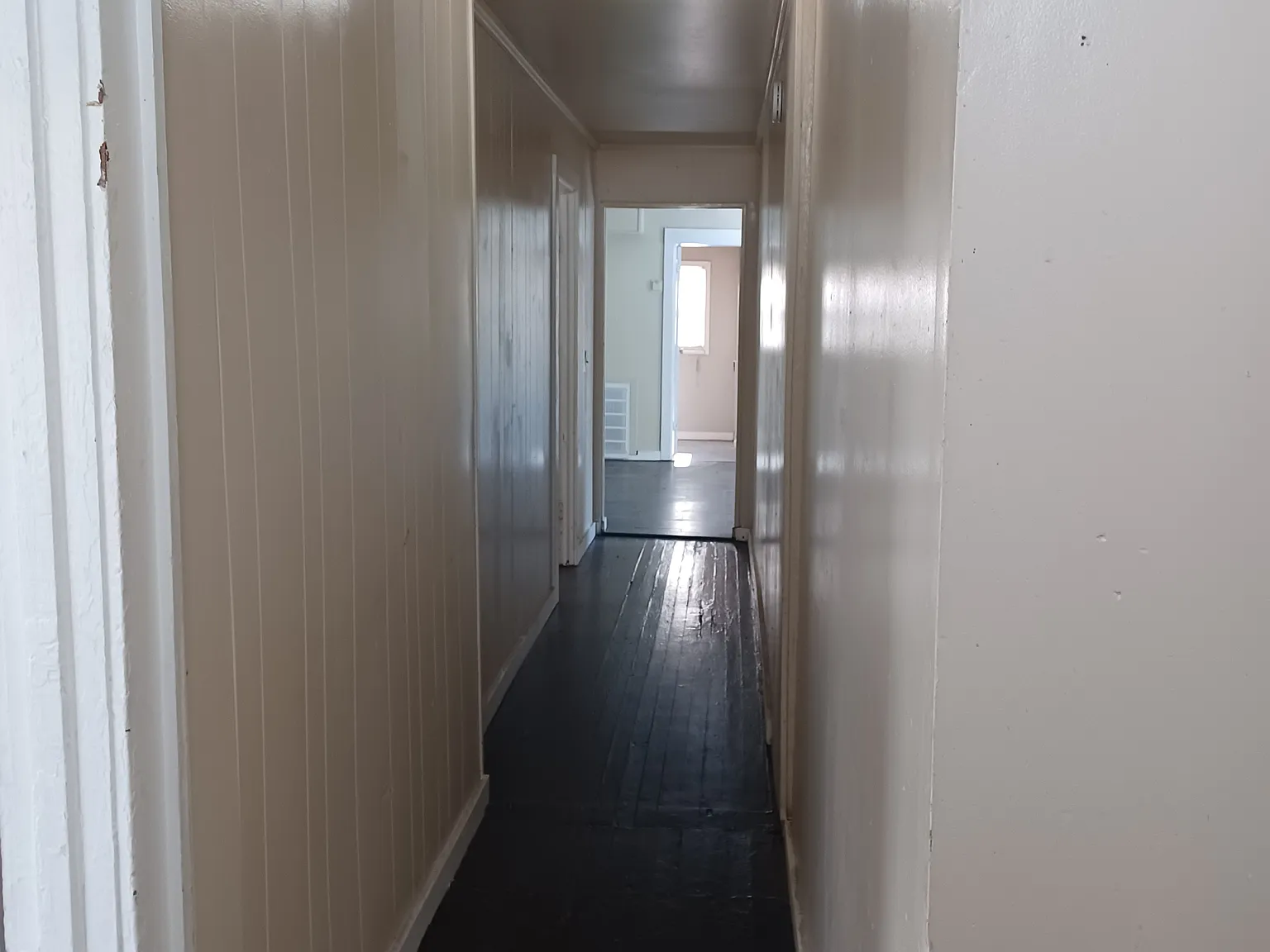 2 bed, 734 sqft, $1,000 — Photo 2