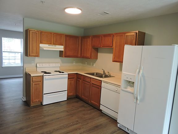 5th image of 173 Swaying Pine Ct
