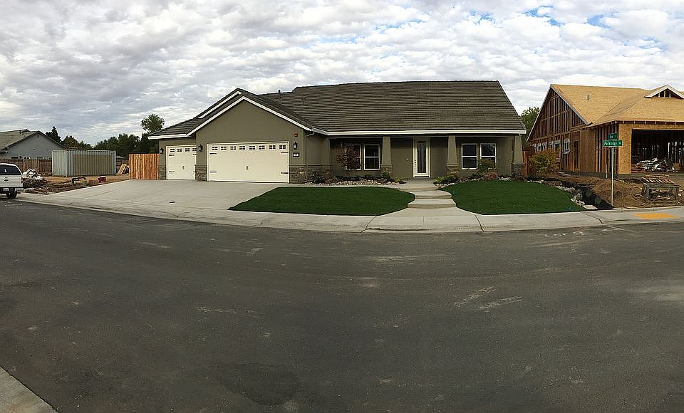 1st image of 737 Parkridge Dr