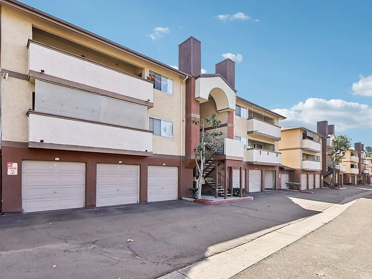 The Ridge Apartments in City Heights — Photo 22