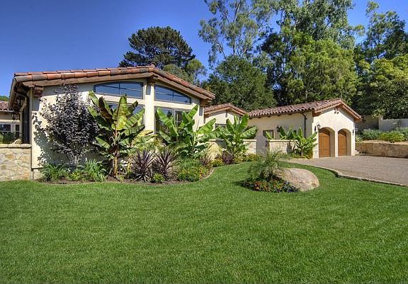 Sprawling Lawns-Estate-Like Grounds