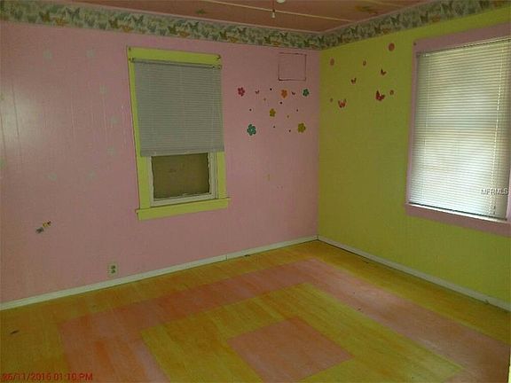 5th image of 4420 58th Ave N
